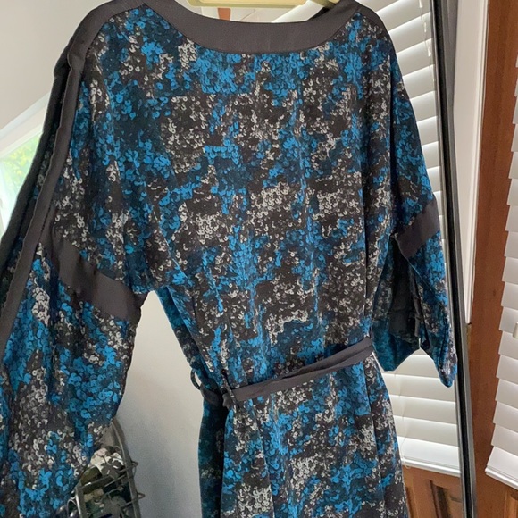 Collective Concepts size medium dress with waist tie.  Gently worn - Picture 4 of 4